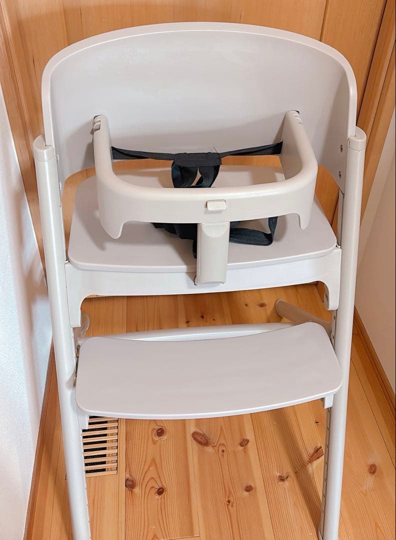 【NOVUS】ハイチェア　ノウス　グレージュ　説明書付き　離乳食　おしゃれ
