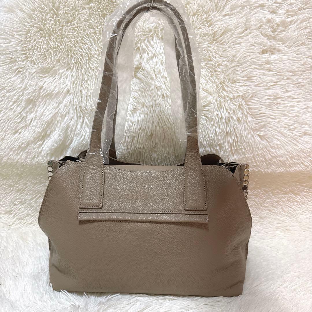 m 8　イアパピヨネ　スタッズトートバック　ベージュ　タグ付　牛革