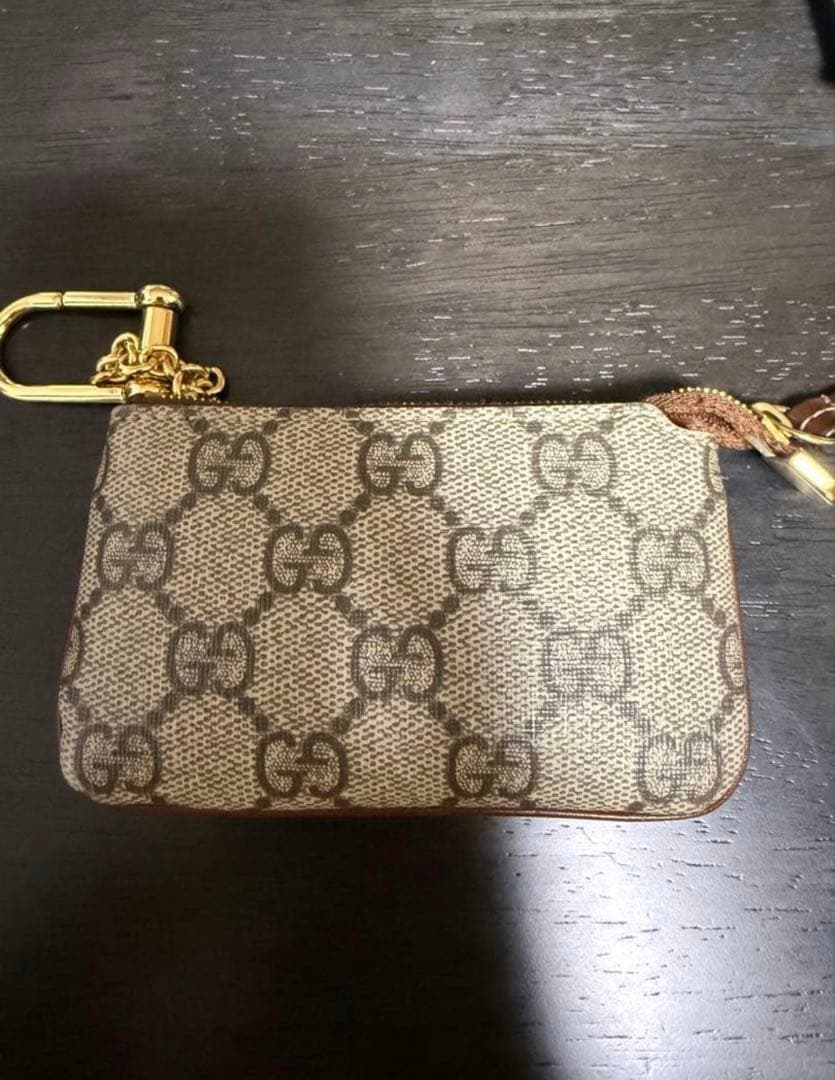 GUCCI GGロゴ ケース キーチェーン付き