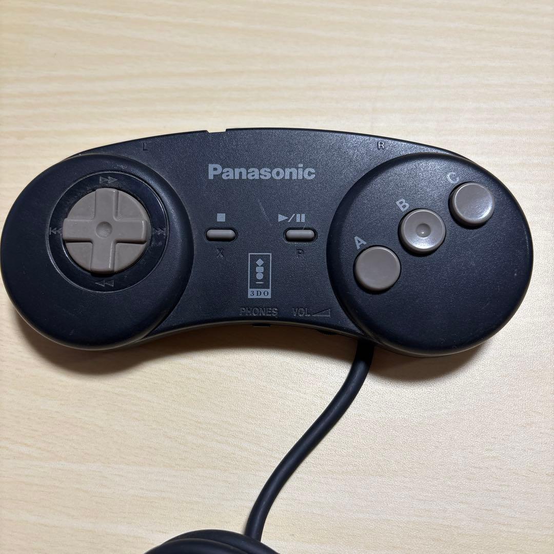 Panasonic 3DO REAL FZ-1 本体、コントローラー２、ソフト３