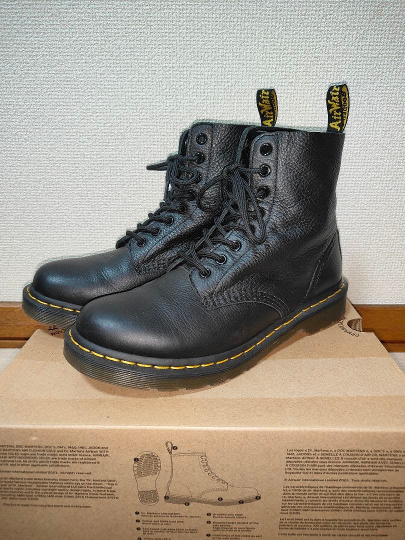 Dr.Martens　UK8
