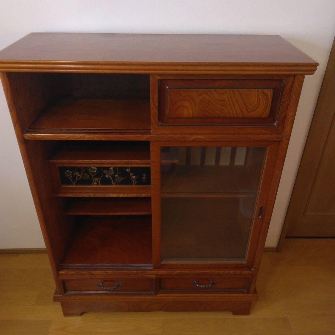 茶箪笥 ガラス扉付き 収納家具