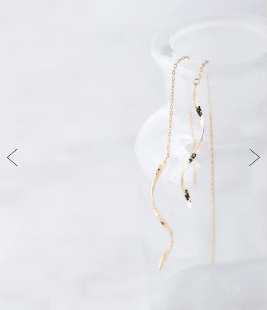 SIENAROSE らせんモチーフのアメリカンピアス 10K イエローゴールド