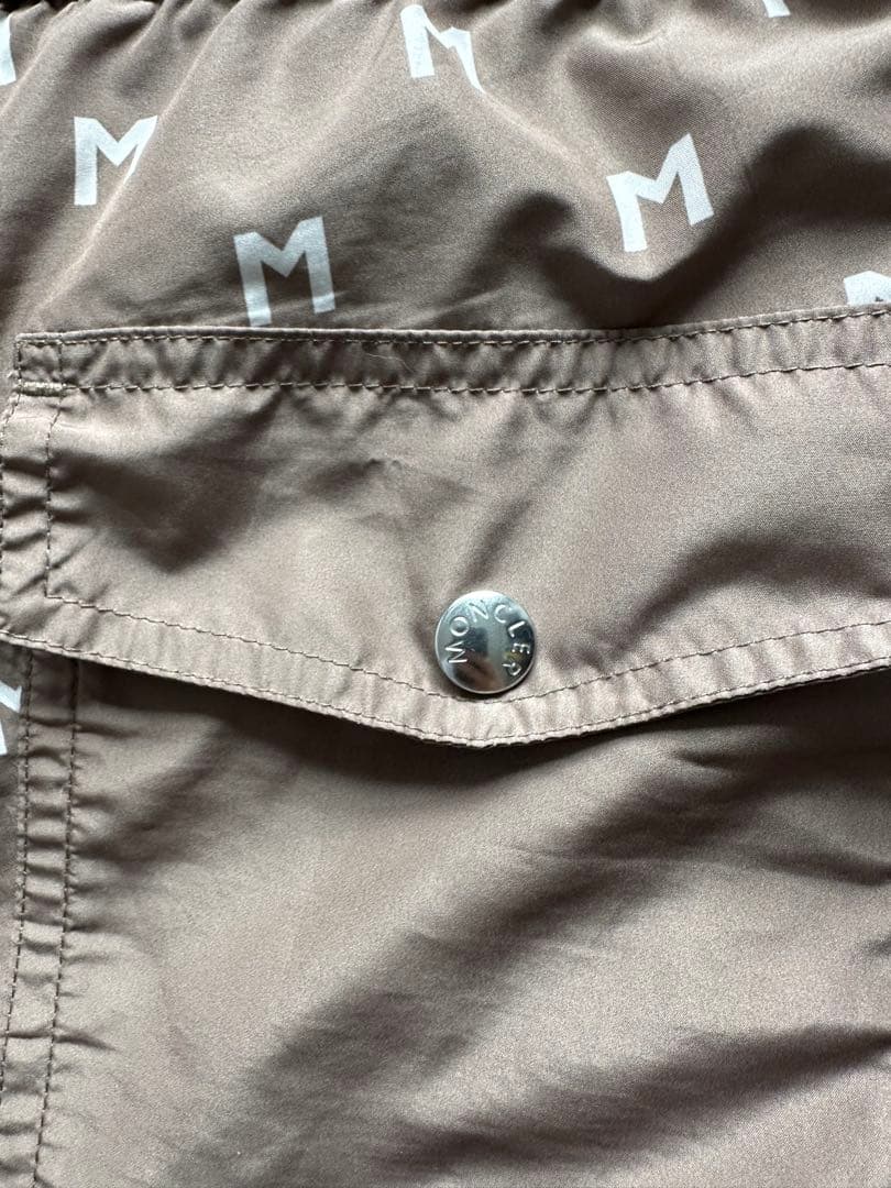 よ*ー様 MONCLER ブラウン Mロゴ 水着 Sサイズ