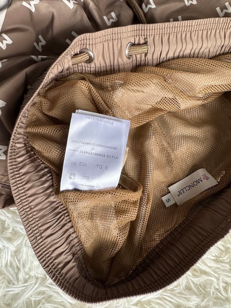 よ*ー様 MONCLER ブラウン Mロゴ 水着 Sサイズ