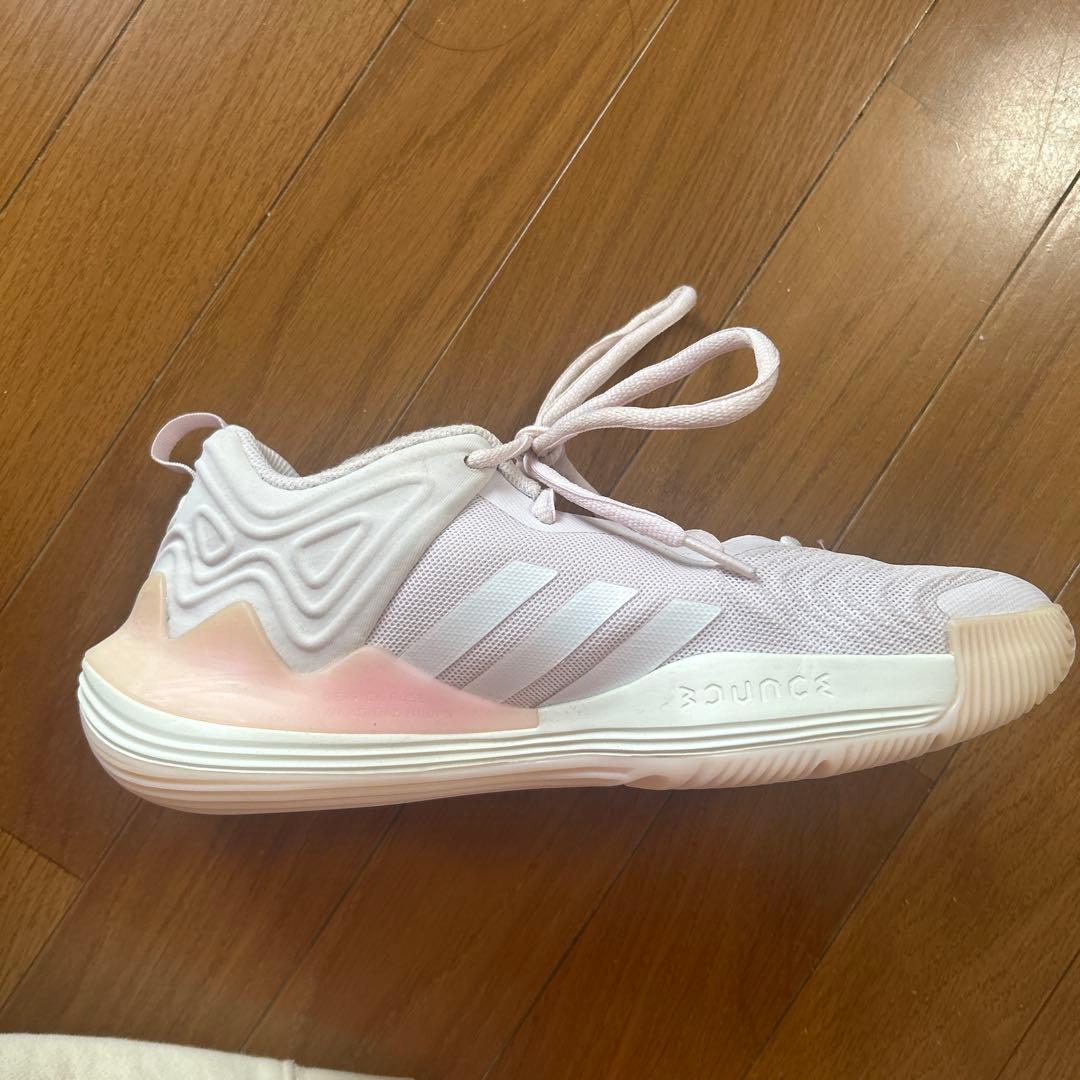 ピンク メッシュ バスケットボールシューズ