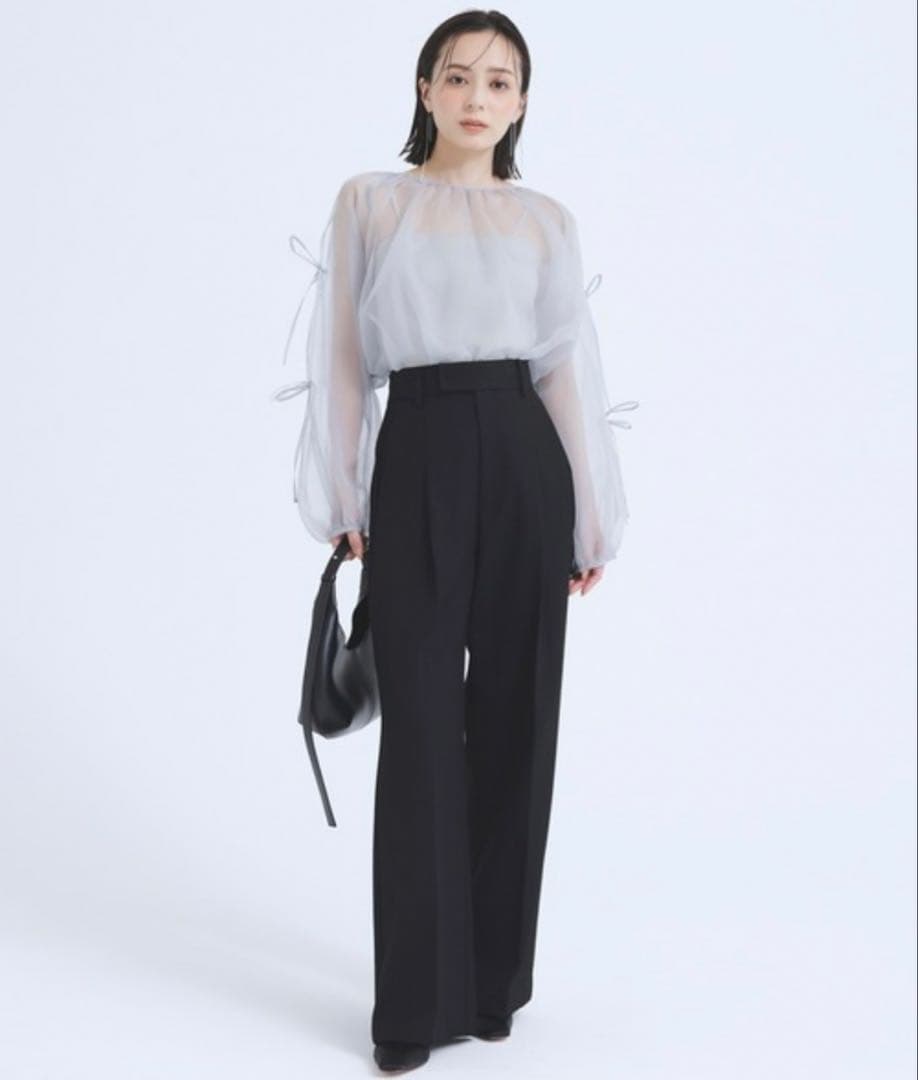 anuans ウールギャバシンタックストレートパンツ　ストレートパンツ ブラック