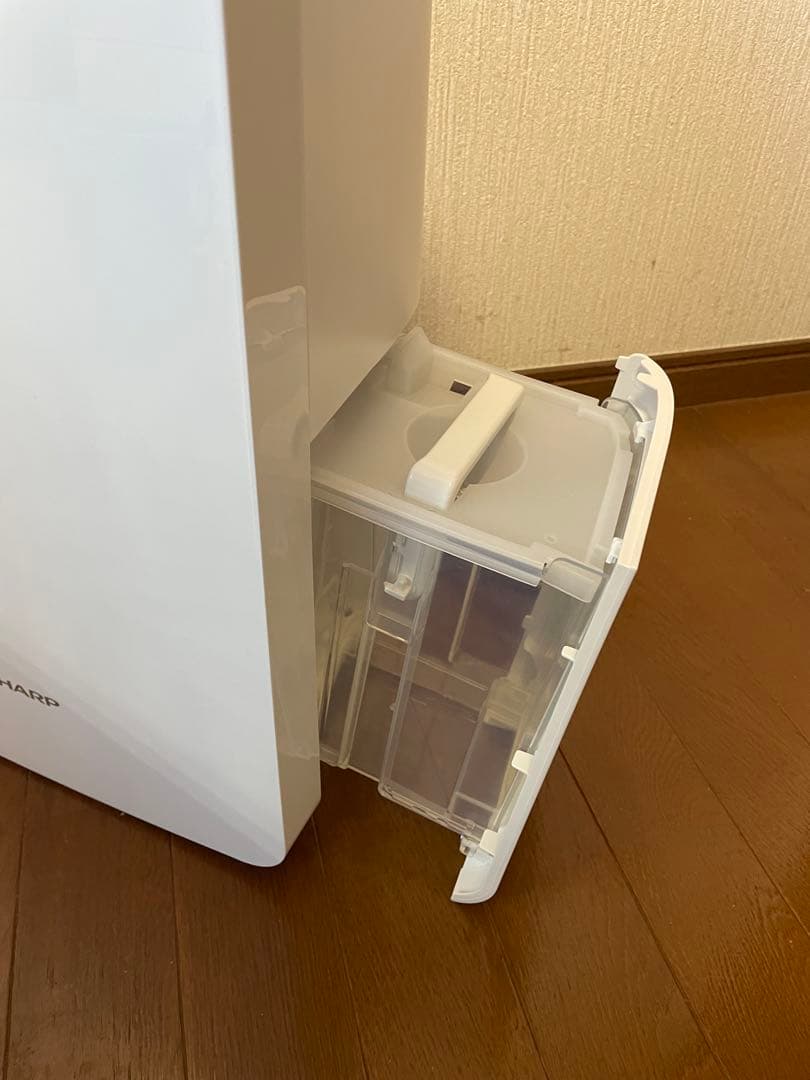 2024年製 SHARP シャープ 衣類乾燥除湿機 CV-P71-W 中古美品