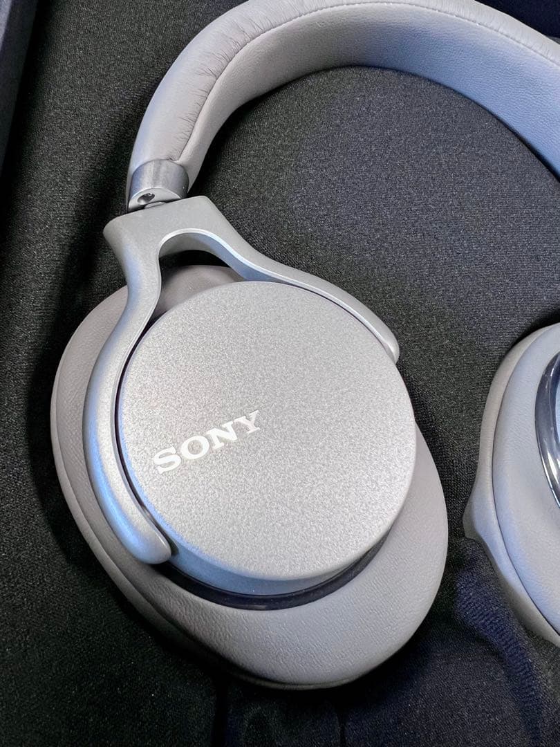 ほぼ未使用 SONY ステレオヘッドホン MDR-1AM2 シルバー ハイレゾ