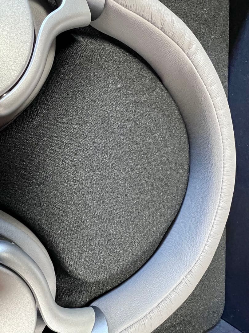 ほぼ未使用 SONY ステレオヘッドホン MDR-1AM2 シルバー ハイレゾ