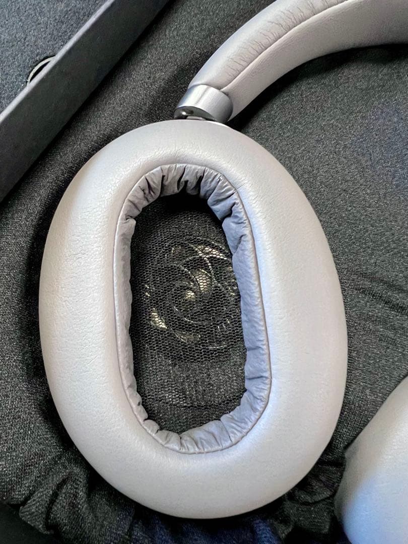 ほぼ未使用 SONY ステレオヘッドホン MDR-1AM2 シルバー ハイレゾ