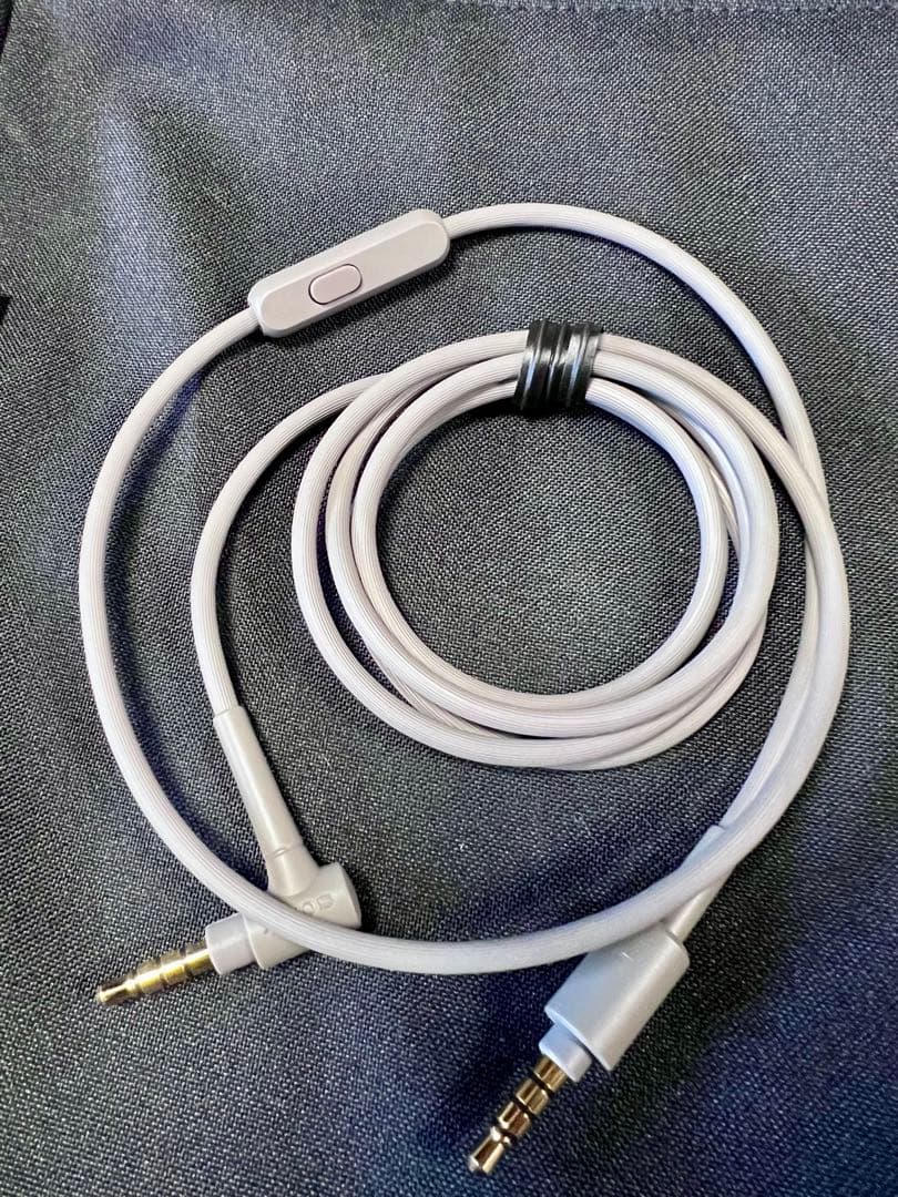 ほぼ未使用 SONY ステレオヘッドホン MDR-1AM2 シルバー ハイレゾ