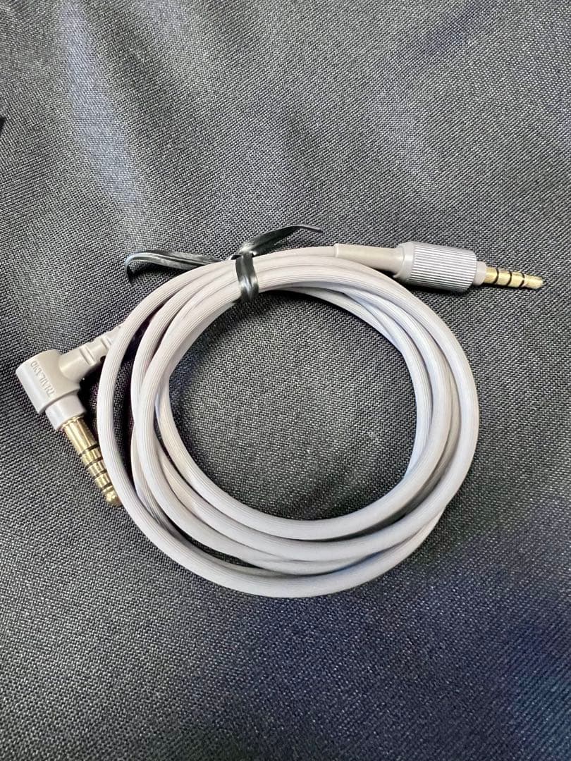 ほぼ未使用 SONY ステレオヘッドホン MDR-1AM2 シルバー ハイレゾ