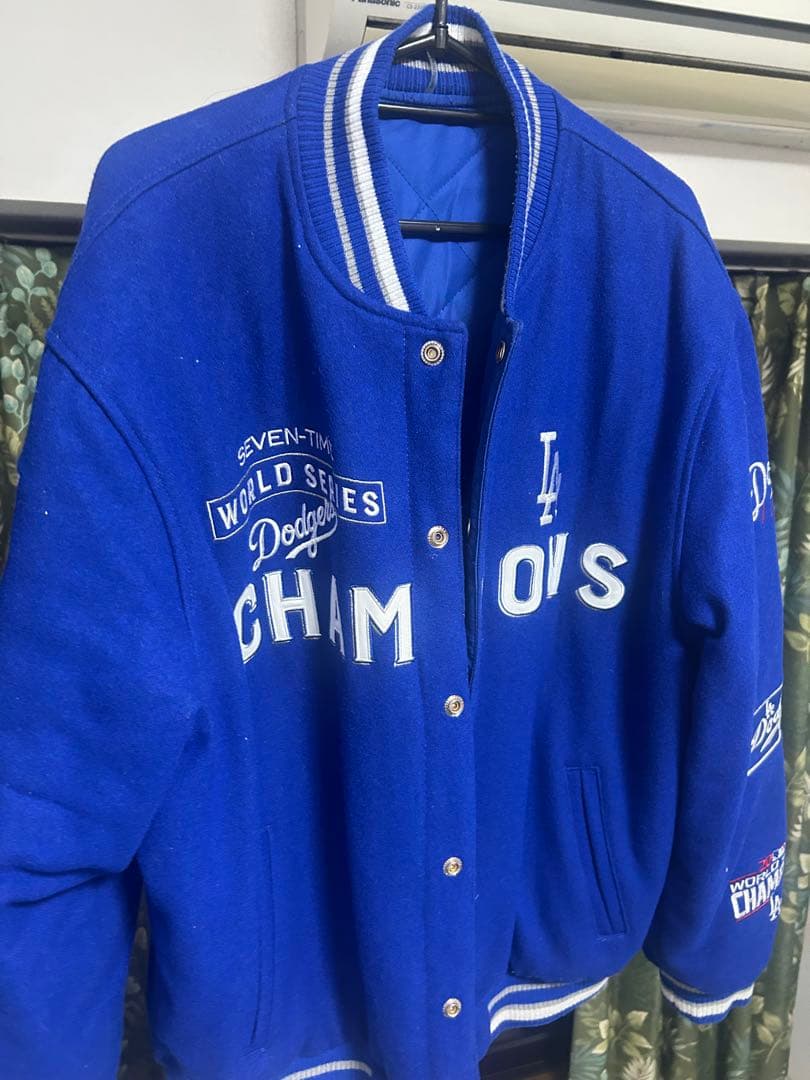 ロサンゼルス・ドジャース ボンバージャケット