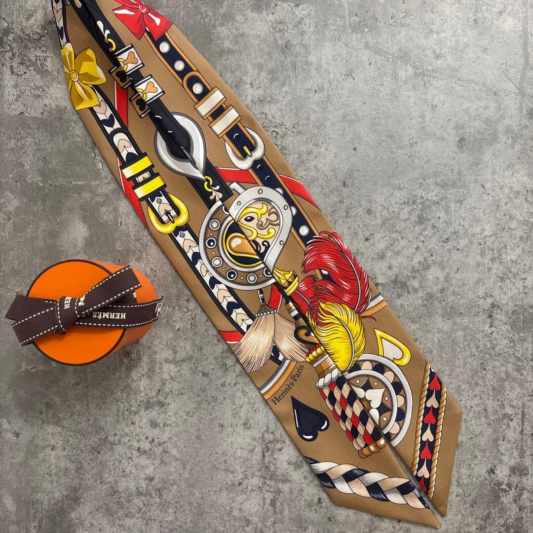 新品未使用　エルメス　ツイリー　アルネ・ドゥ・クール　スカーフ