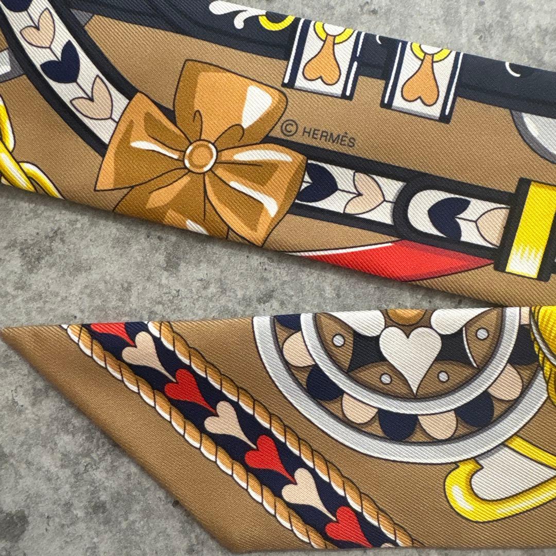 新品未使用　エルメス　ツイリー　アルネ・ドゥ・クール　スカーフ