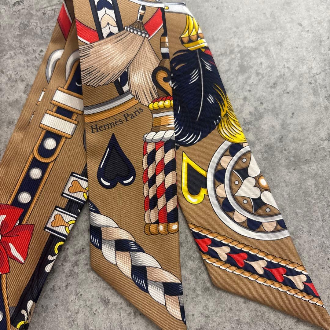 新品未使用　エルメス　ツイリー　アルネ・ドゥ・クール　スカーフ