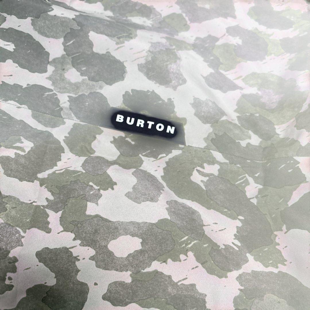 美品　Burton スノーボードジャケット　レディース　Sサイズ　ゴアテックス