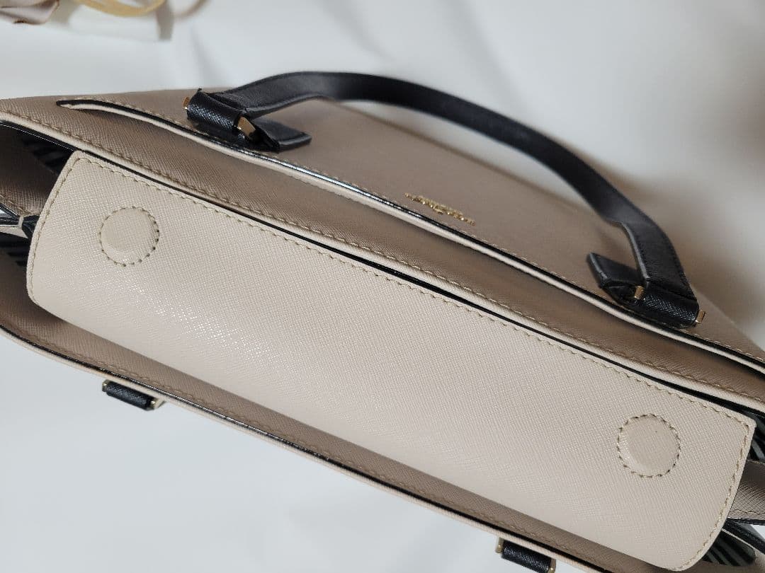 美品 kate spade キャメロン ストリート ゾーイー ベージュ×ブラック