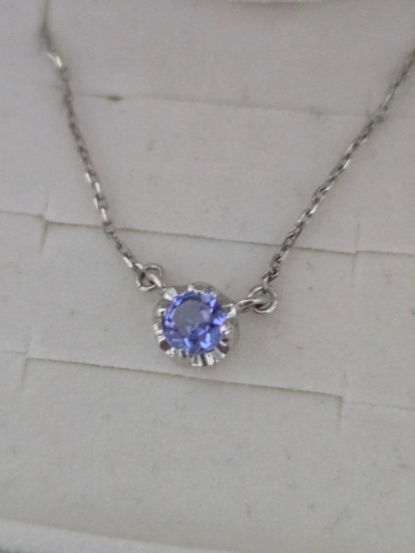 【週末限定セール】美品✨4℃ プラチナ　 タンザナイトネックレス　Pt850
