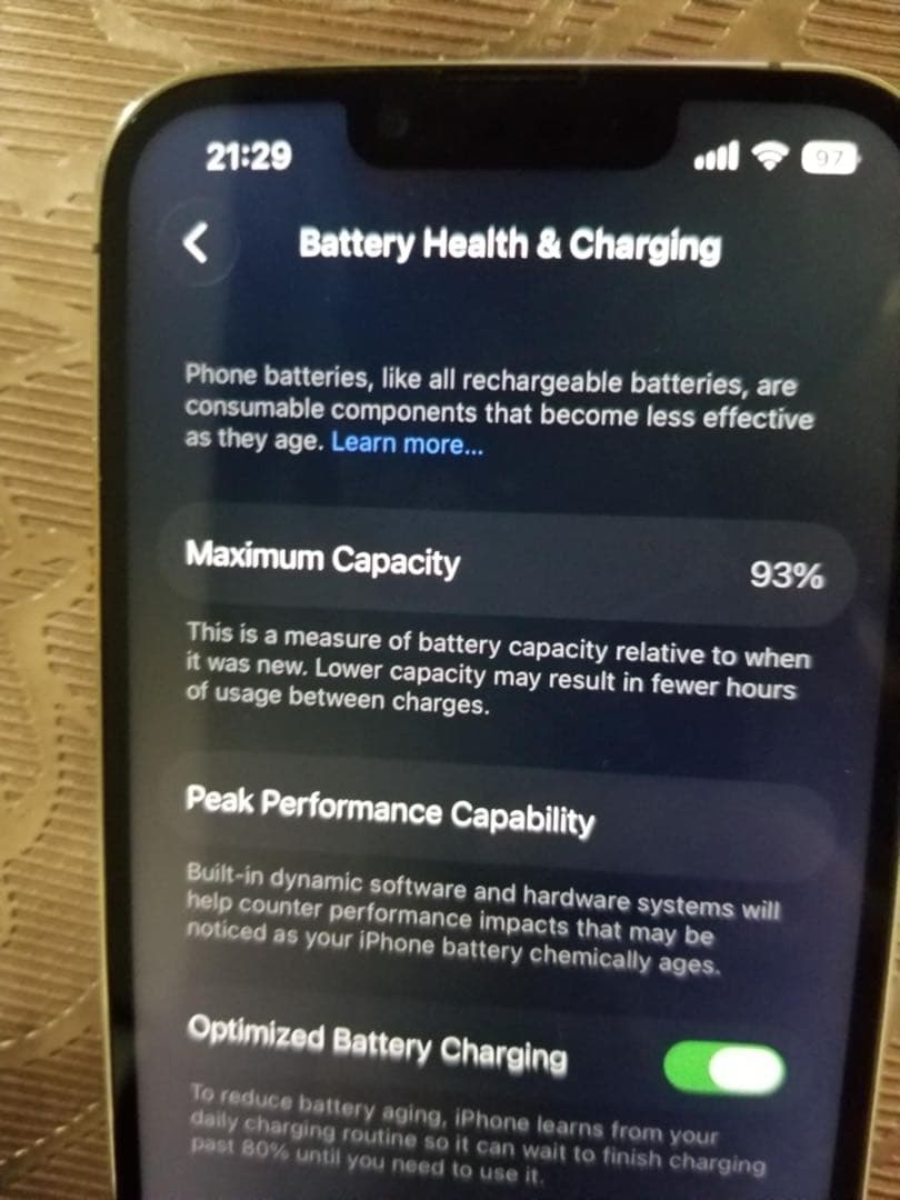 iPhone 13 Pro ホワイト バッテリー93%