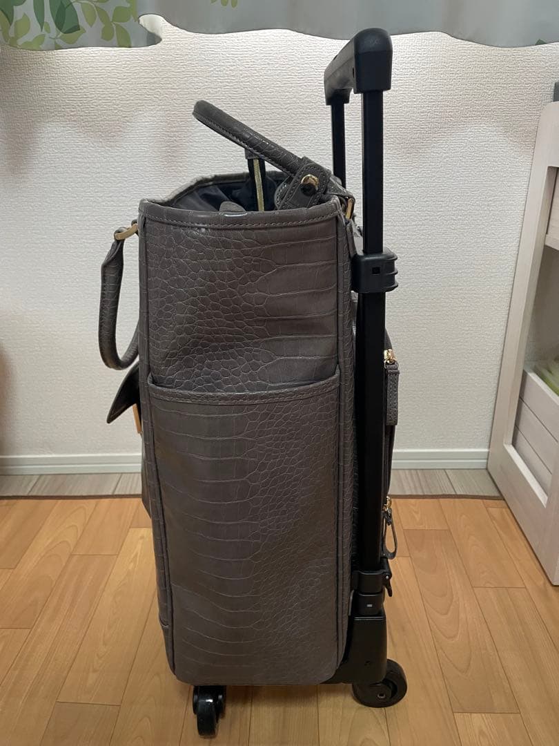 新品　未使用　SWANY スワニー クロコ型押しキャリーケース