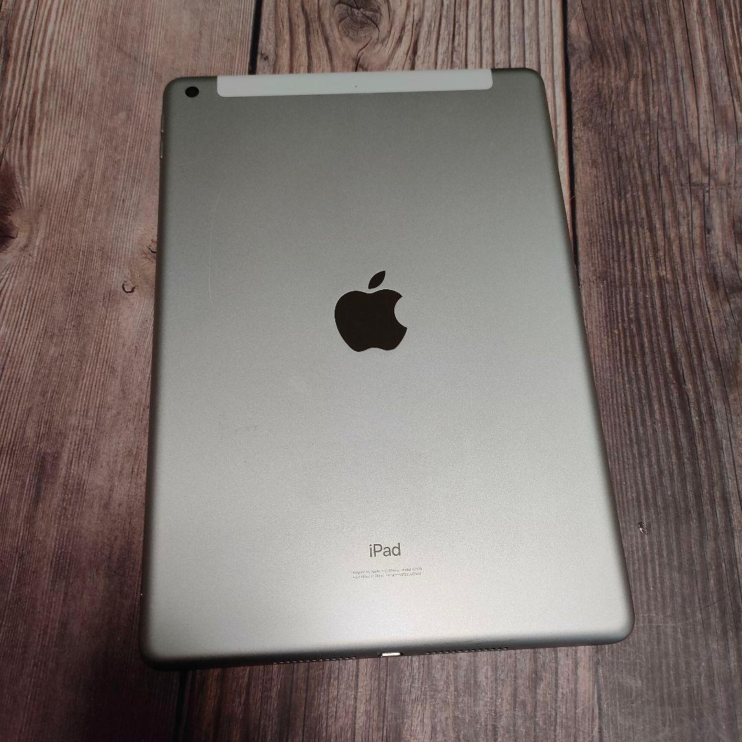 apple iPad 第8世代 32GB SIMフリー 美品