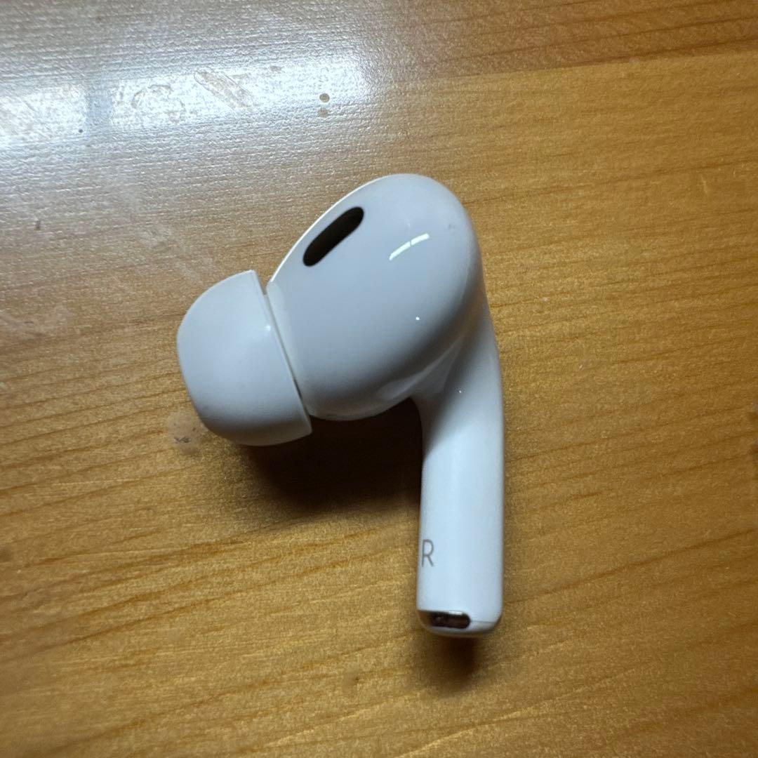 AirPods pro 2 箱あり　イヤーピースあり　コードなし