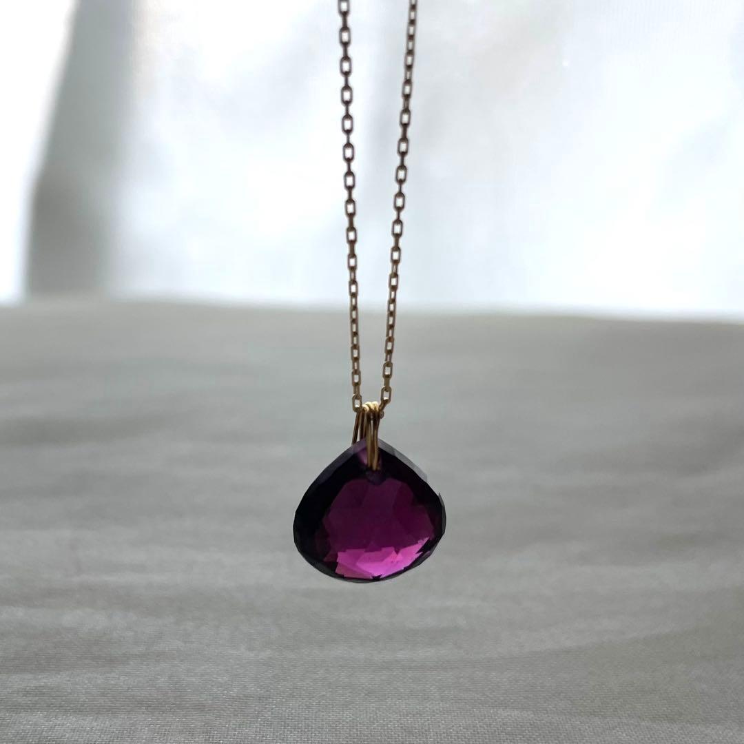 マリーエレーヌ ドゥ タイヤック ガーネット ブリオレットカット・チャーム