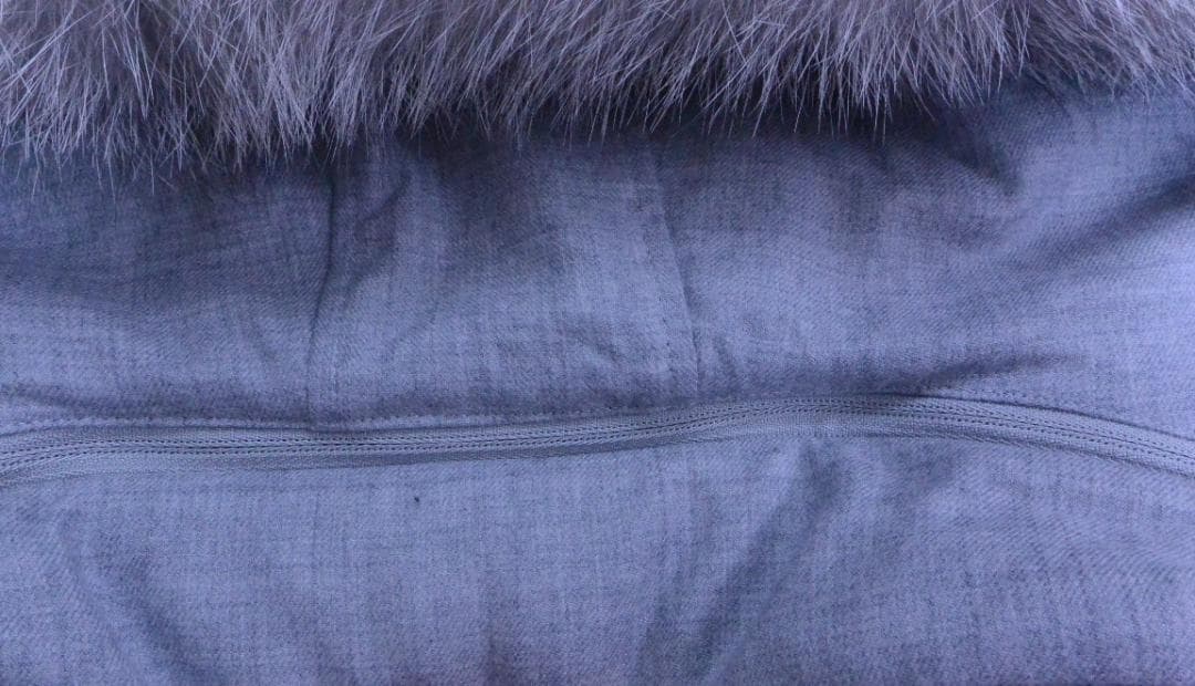 フォクシーダウンベスト　フード付き　38