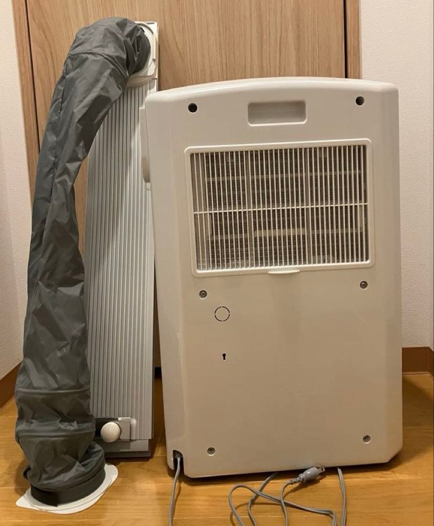 美品・半額 CDM-1422(W) 除湿機 （窓キットおまけ付き）