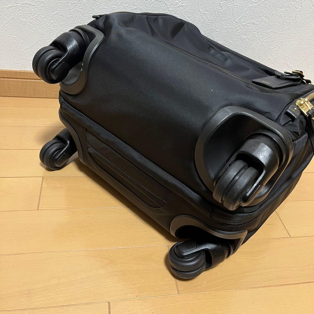 TUMI VOYAGEUR コンパクト キャリーオン 4輪 ローラー 旅行