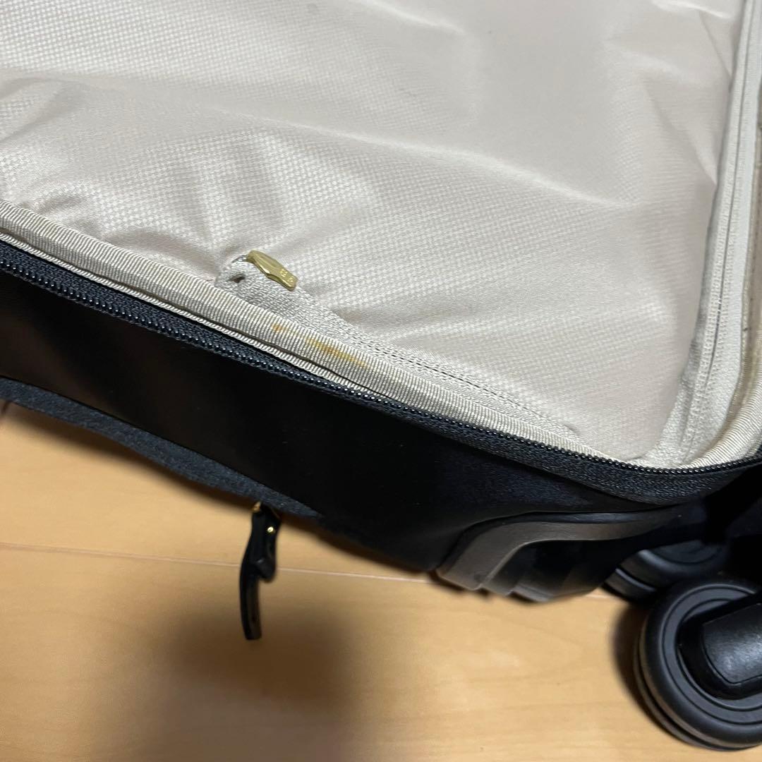 TUMI VOYAGEUR コンパクト キャリーオン 4輪 ローラー 旅行