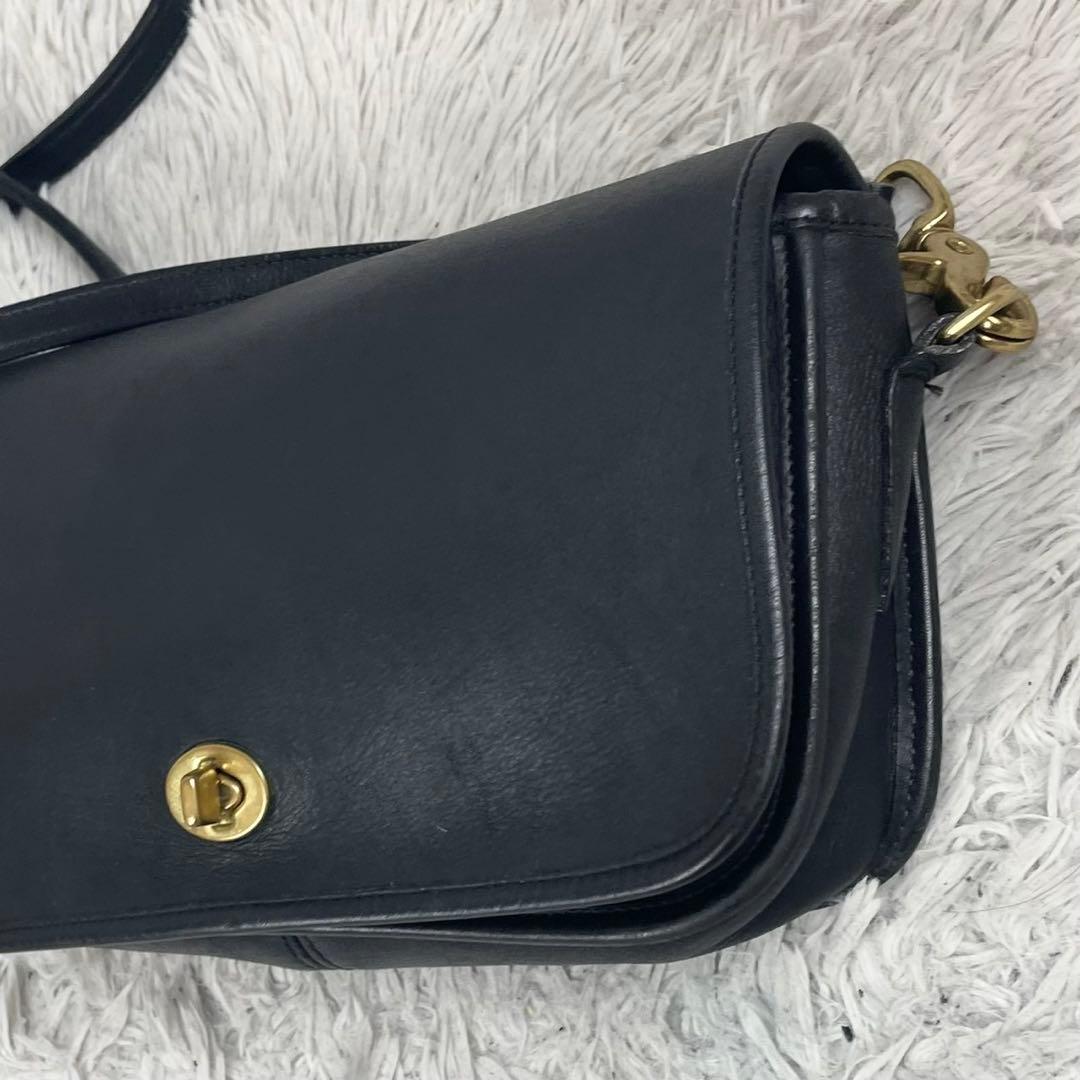美品 オールドコーチ レザー ショルダーバッグ ターンロック ロゴ型押し 黒
