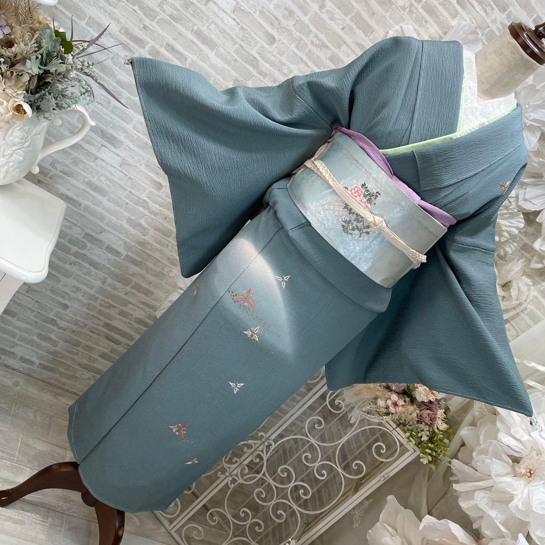 青緑色 小紋着物 刺繍入り