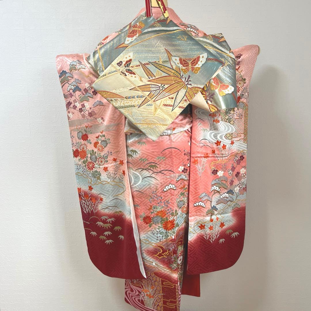 460 振袖のみ 正絹 コーラルピンク 桃 赤 金彩 駒刺繍 暈し染め