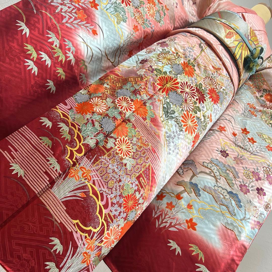 460 振袖のみ 正絹 コーラルピンク 桃 赤 金彩 駒刺繍 暈し染め