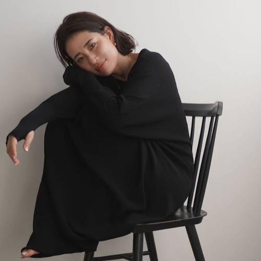 美品✨️ ETRE TOKYO ハイゲージドルマンスリーブニットワンピース 黒