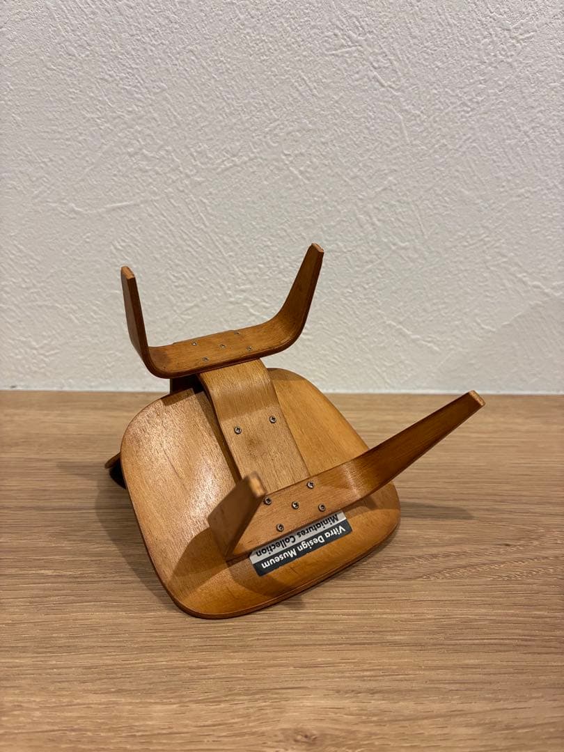置物 Vitra Design Museum Eames LCW