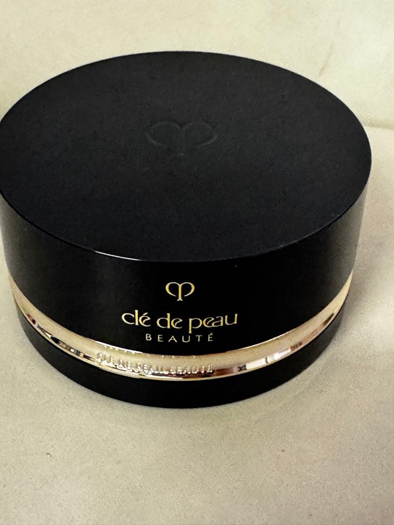 クレ・ド・ポー ボーテ プードルトランスパラントｎ Ｍ 2 ライトミディアム