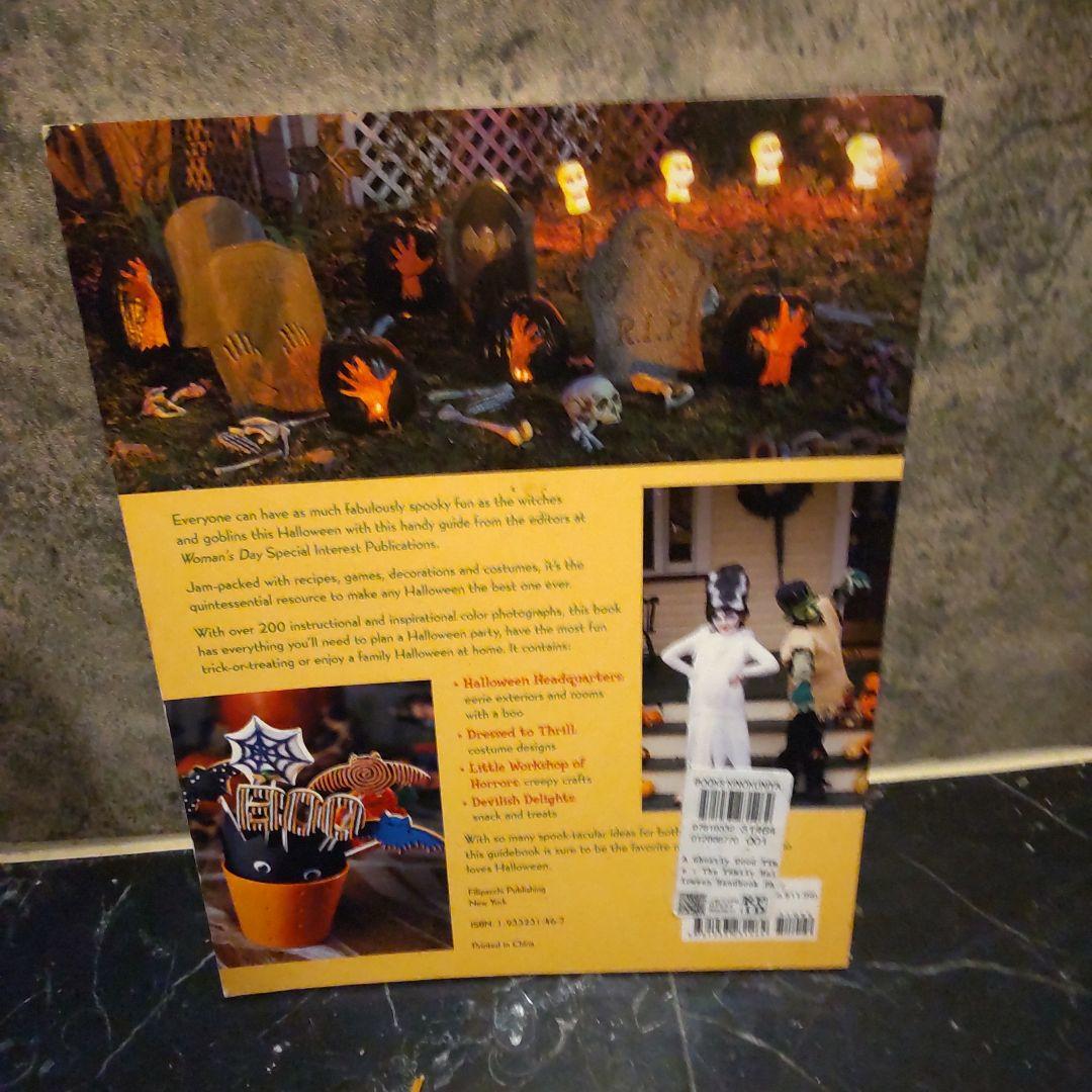 A GHOSTLY GOOD TIME ハロウィンハンドブック 洋書 DIY本