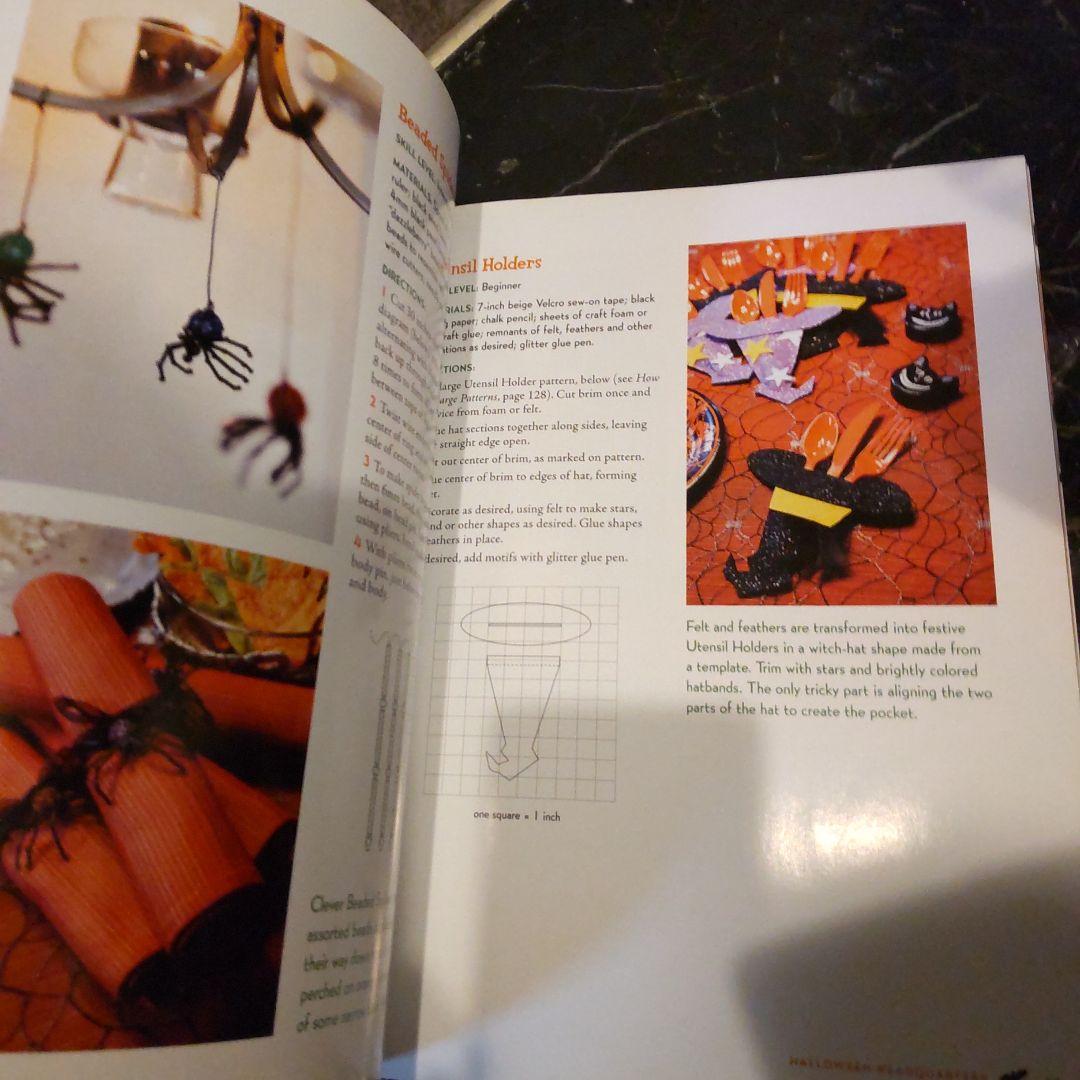 A GHOSTLY GOOD TIME ハロウィンハンドブック 洋書 DIY本