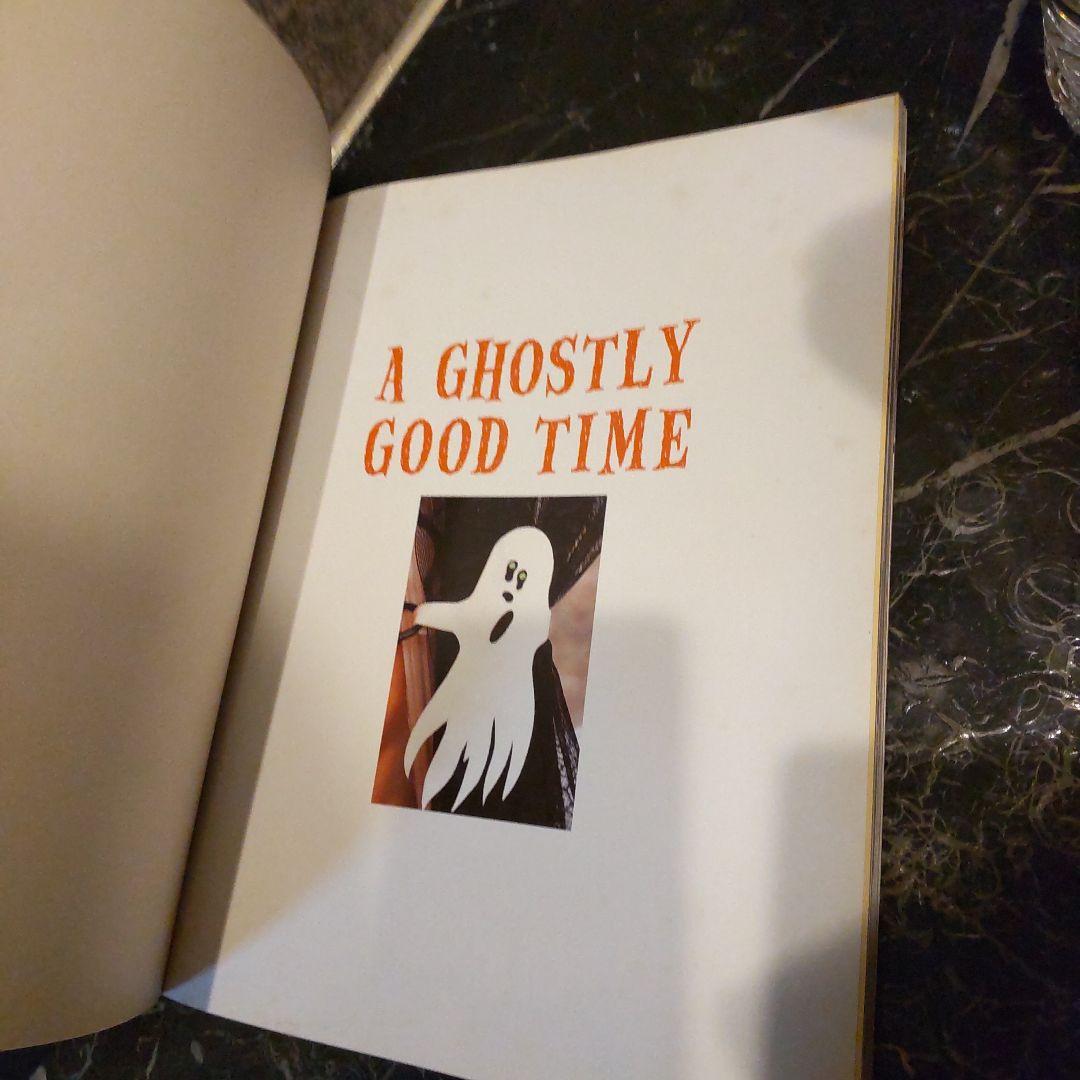 A GHOSTLY GOOD TIME ハロウィンハンドブック 洋書 DIY本