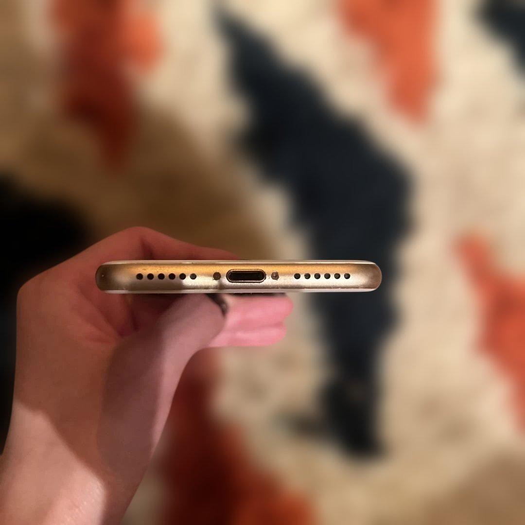 iphone8 64GB ゴールド