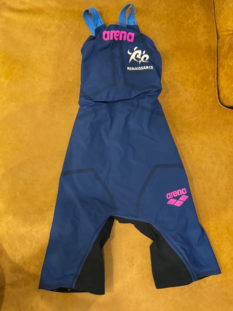 ルネサンス　選手　arena 水着 Mサイズ