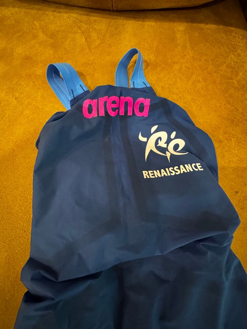 ルネサンス　選手　arena 水着 Mサイズ