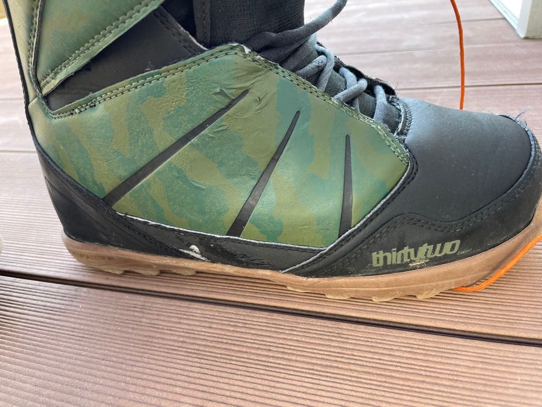 2015-2016モデル 32 thirtytwo LASHED