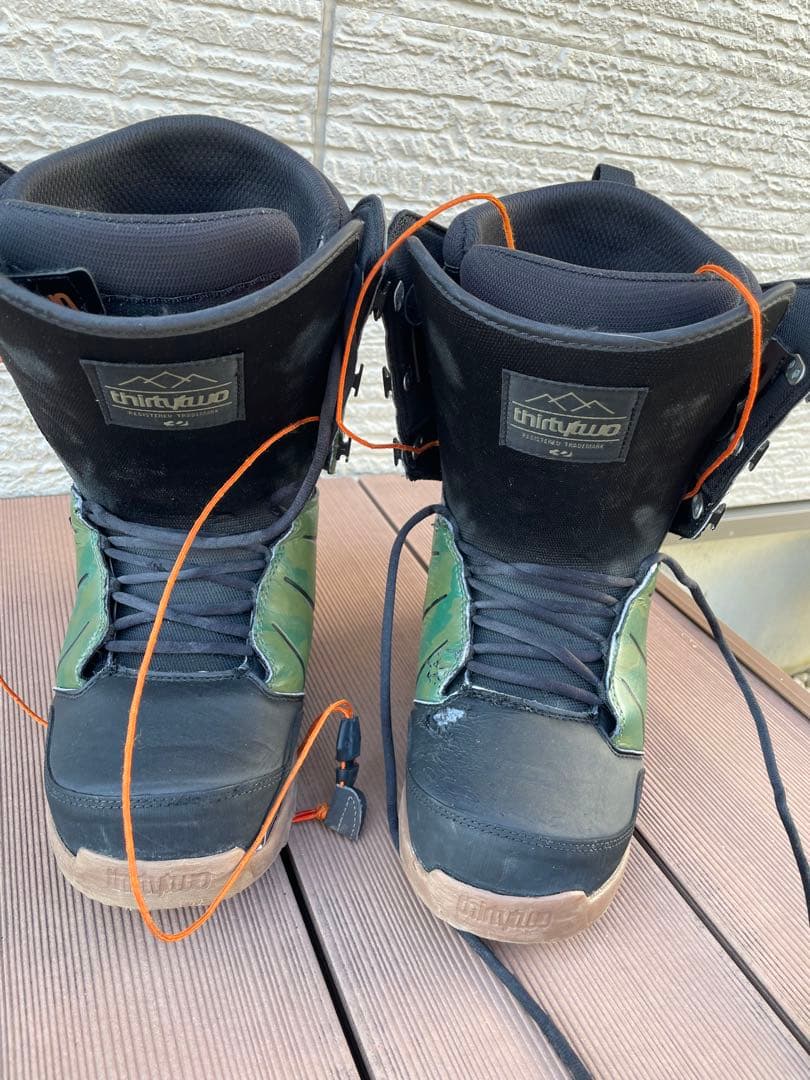 2015-2016モデル 32 thirtytwo LASHED