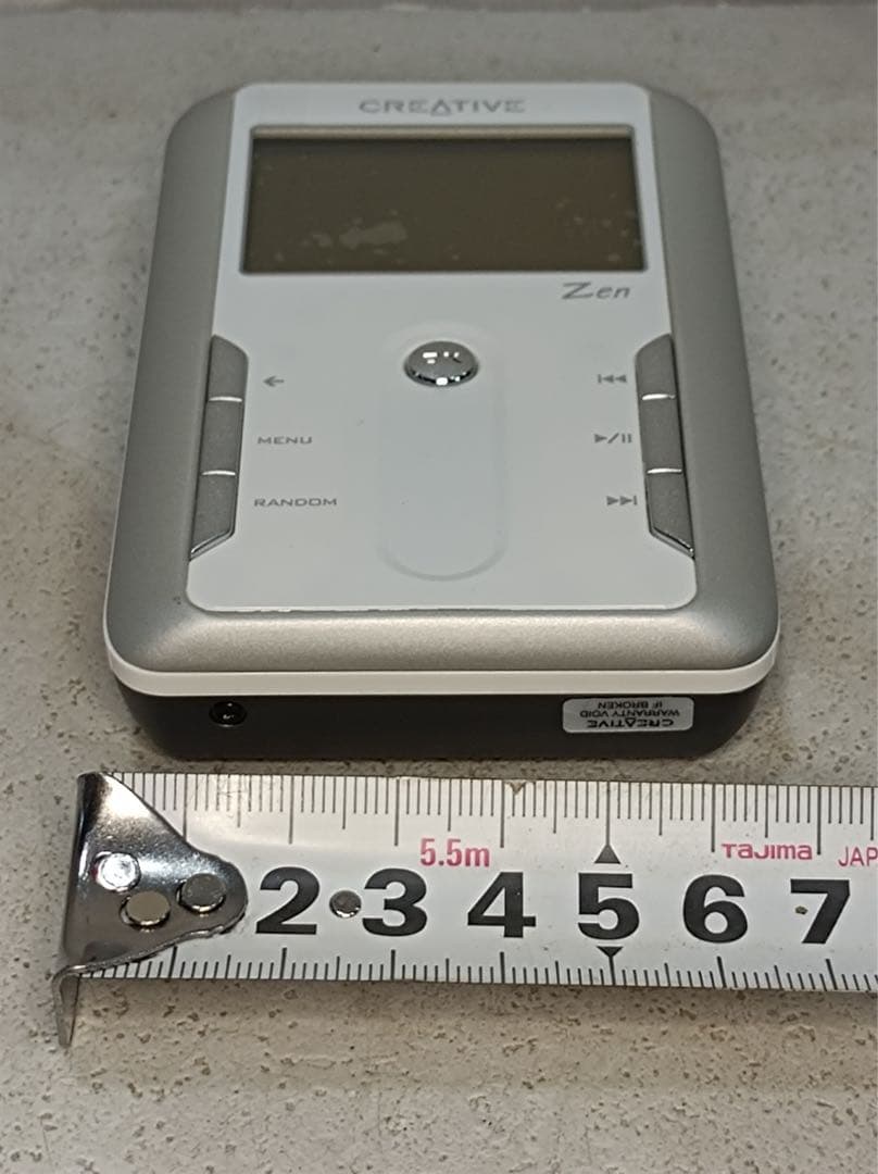 八6387【未使用品】 CREATIVEポータブルオーディオプレーヤー Zen