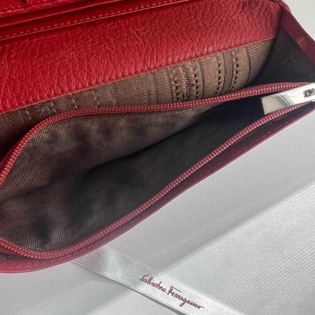 12 極上美品 Ferragamo サルバトーレフェラガモ 2つ折り 長財布